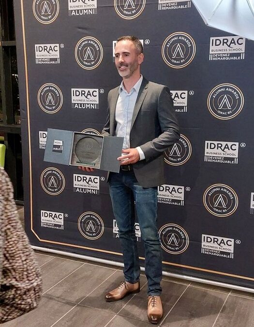 Victor Cabrera remporte le Prix de l’Entrepreneur 2024 aux Alumni Awards IDRAC